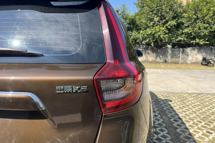 GEELY Vision X6 2019 car image #9