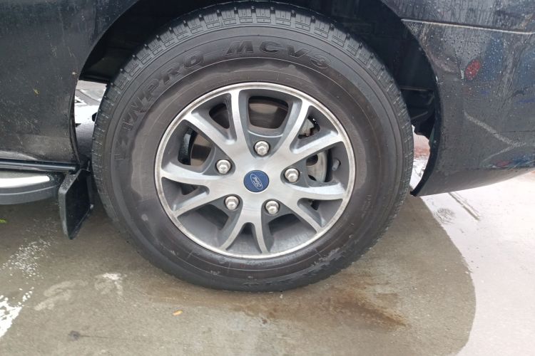 Ford E-Transit 2025 car image #9