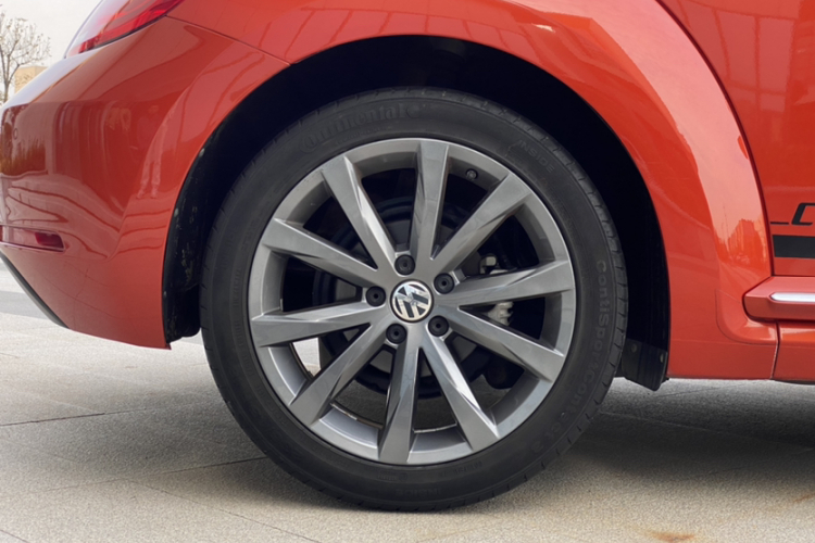 Volkswagen Beetle 2016 car image #9