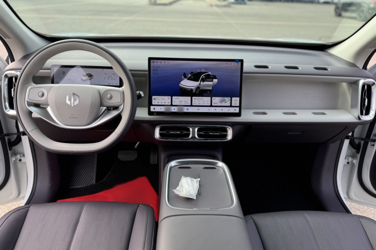 零跑汽车 零跑B10 2025 汽车图片 #9