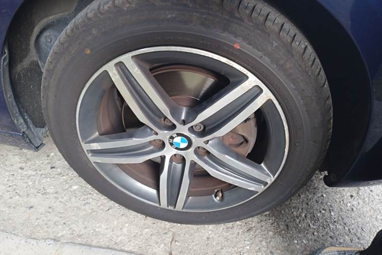 BMW 2 Series Tourer (Imported) 2016 immagine di auto #9