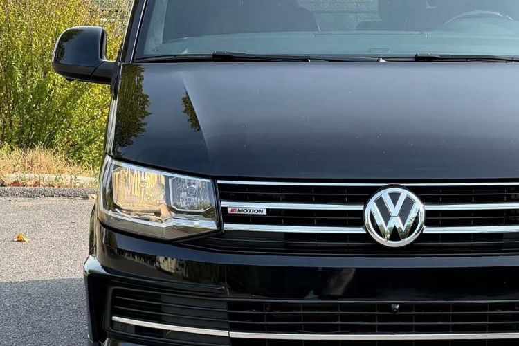 Volkswagen Caravelle 2017 car image #9