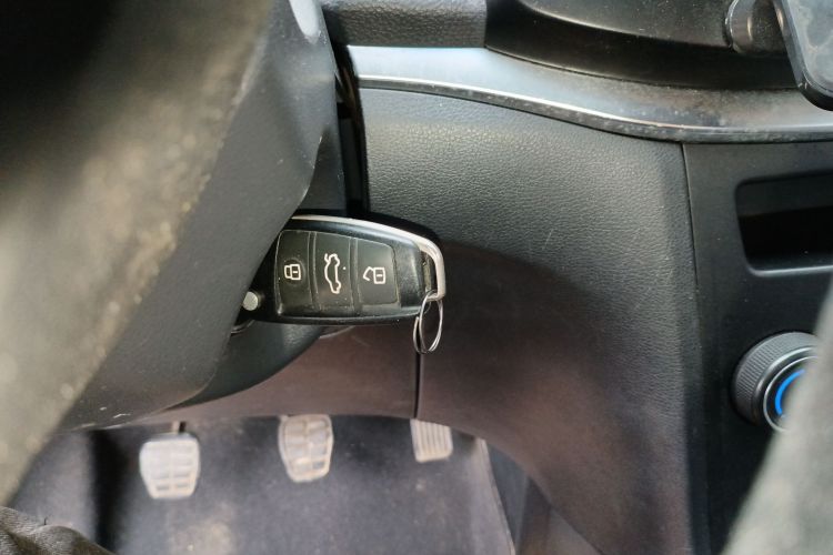 Kaiyi E3 2018 #9 Kaiyi E3 2018 car image #9