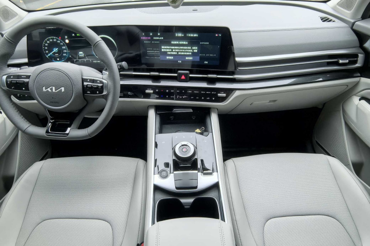 起亚 狮铂拓界 2025 汽车图片 #9