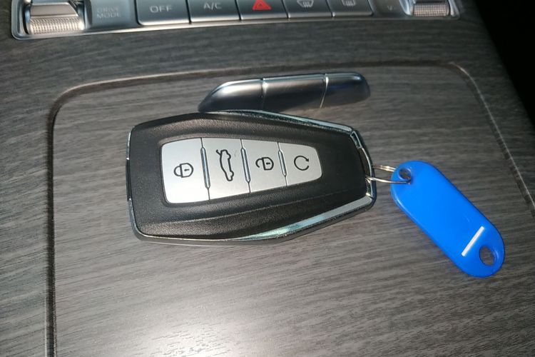 GEELY PrefaceL 2024 car image #9