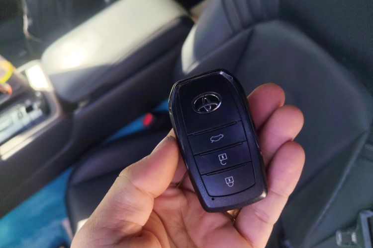 Toyota Crown 2024 immagine di auto #9