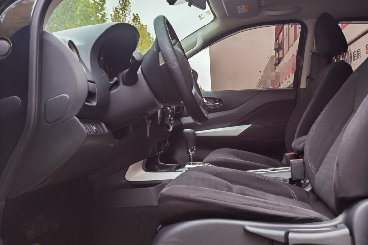 日产 纳瓦拉 2019 汽车图片 #9