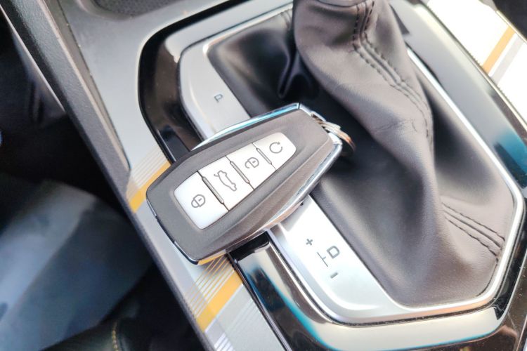 GEELY Emgrand L 2022 immagine di auto #9