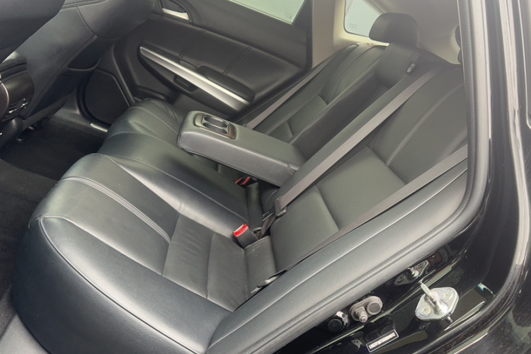 Honda CROSSTOUR 2016 car image #9