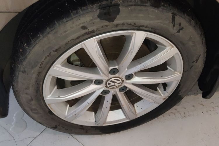 Volkswagen Passat 2017 car image #9