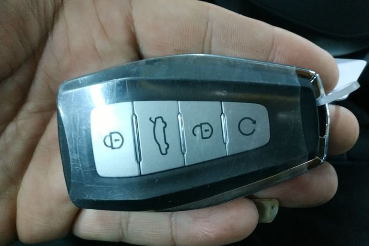 GEELY Monjaro MHEV 2025 #9 GEELY Monjaro MHEV 2025 car image #9