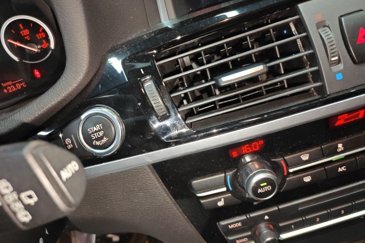 BMW X3 (Imported) 2016 immagine di auto #9