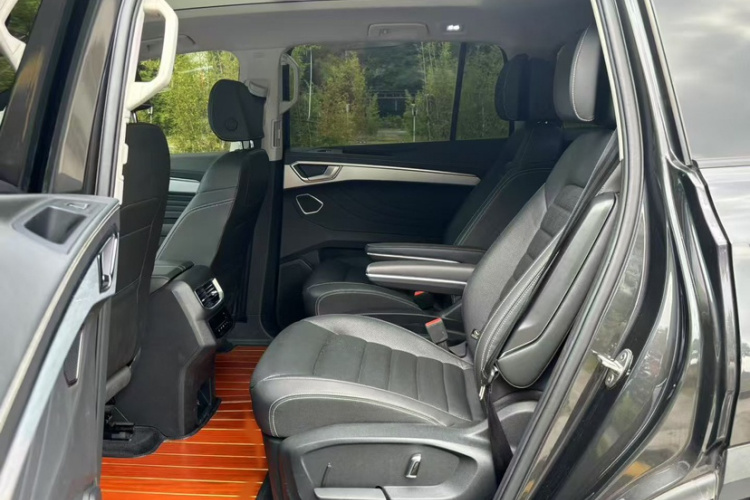 Volkswagen Talagon 2023 car image #9