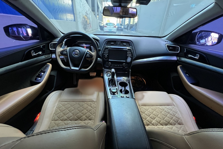 Nissan Maxima 2016 immagine di auto #9