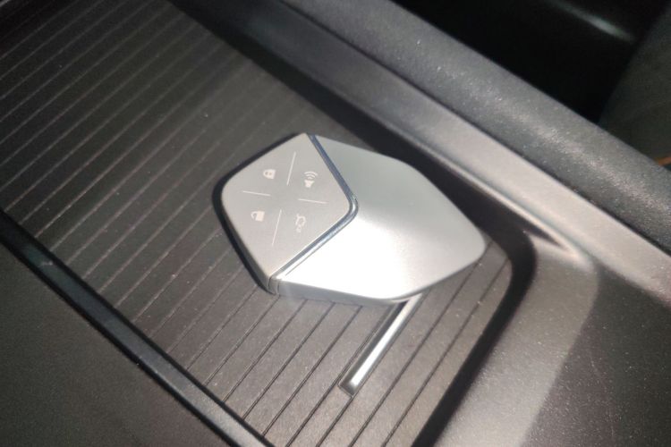 Deepal G318 2024 imagem de carro #9