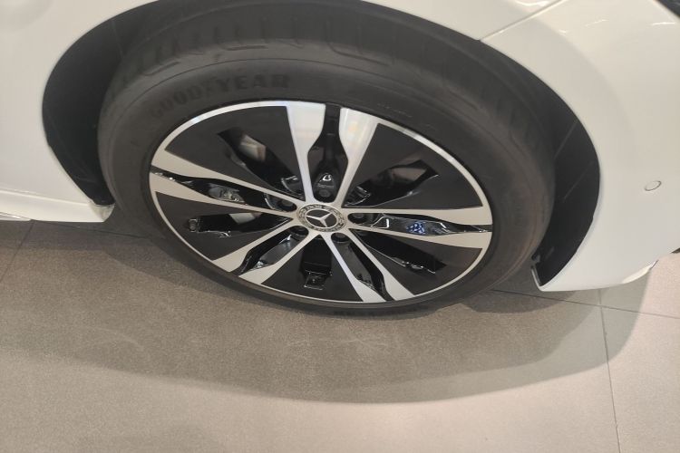 Mercedes-Benz C Class New Energy 2023 صورة سيارة #9