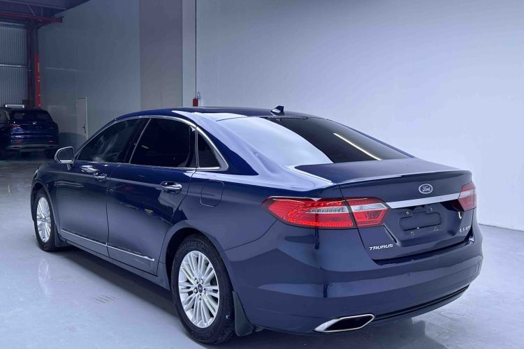 Ford Taurus 2017 #9 Ford Taurus 2017 car image #9