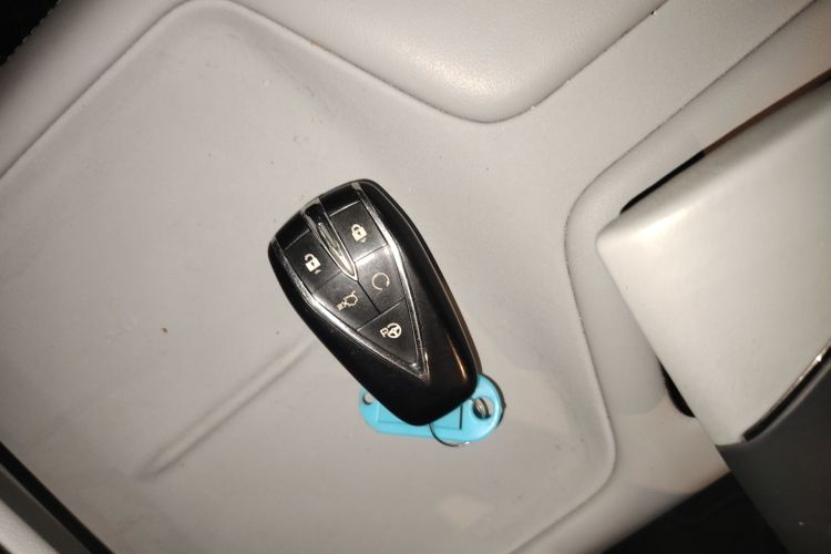 Changan UNI-Z PHEV 2024 #9 Changan UNI-Z PHEV 2024 صورة سيارة #9