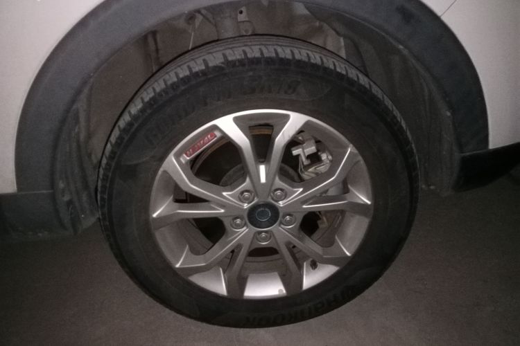 Haval H2s 2018 #9 Haval H2s 2018 car image #9