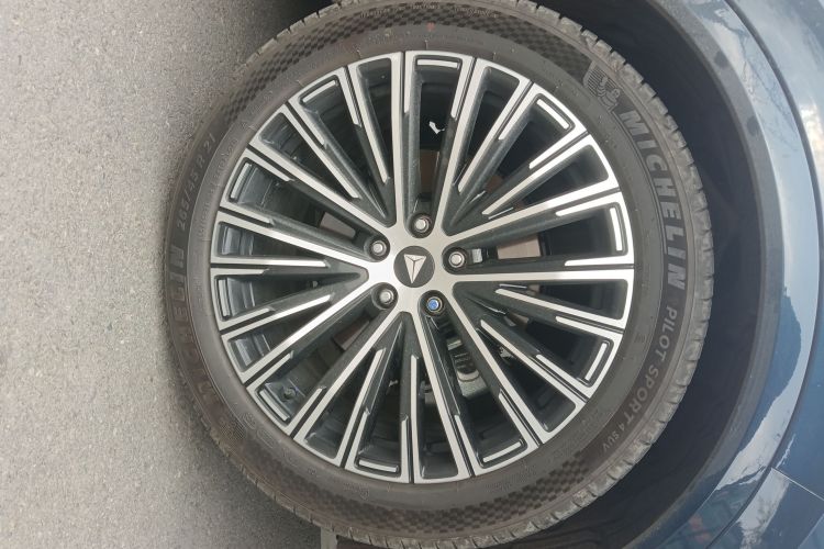 Deepal S09 2025 car image #9