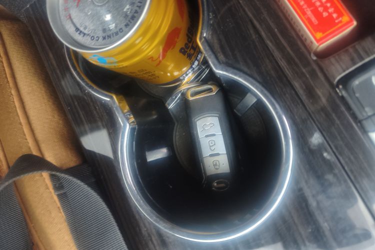 GAC Trumpchi GS5 Super 2015 #9 GAC Trumpchi GS5 Super 2015 car image #9