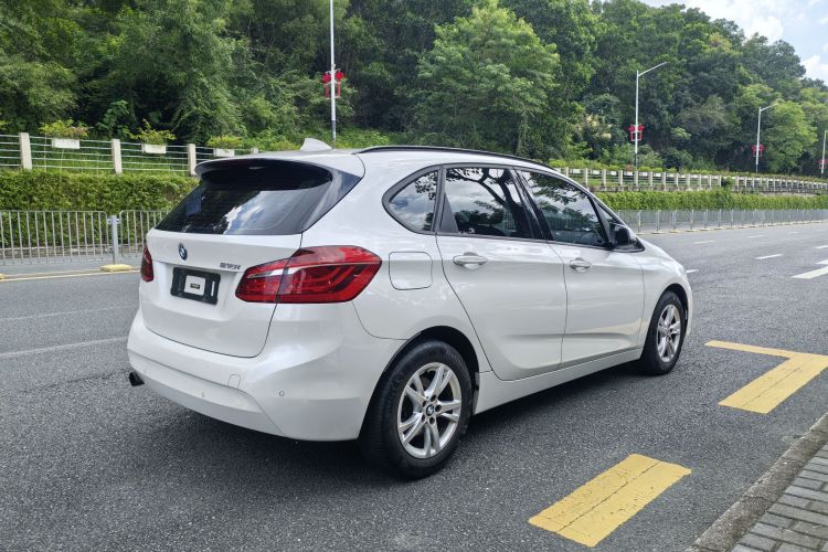 BMW 2 Series Tourer (Imported) 2015 #9 BMW 2 Series Tourer (Imported) 2015 car image #9