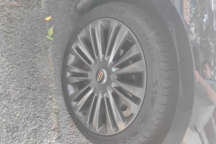 HongQi H5 2019 car image #9