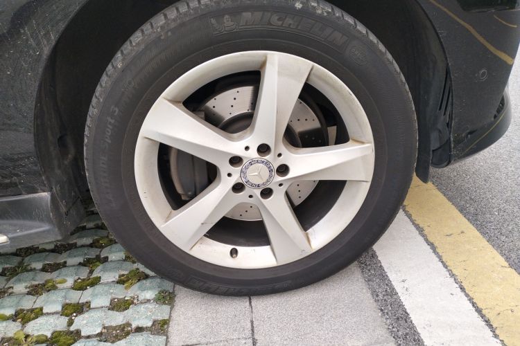 Mercedes-Benz M Class 2015 car image #9