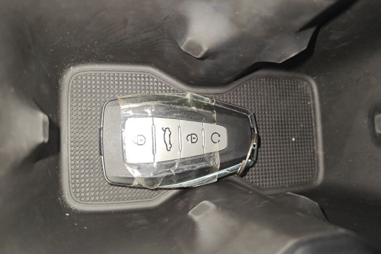 GEELY PrefaceL 2024 car image #9