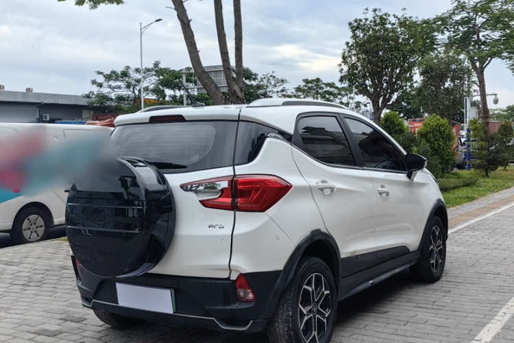 BYD Yuan 2022 car image #9