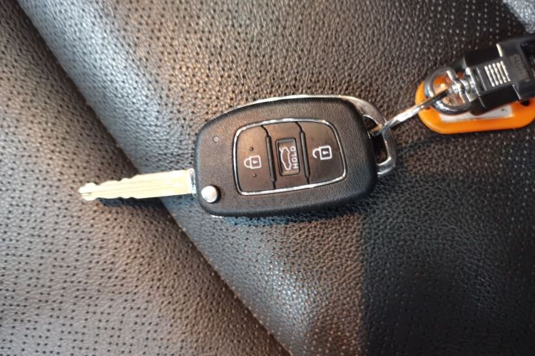 Hyundai Elantra AD 2019 car image #9