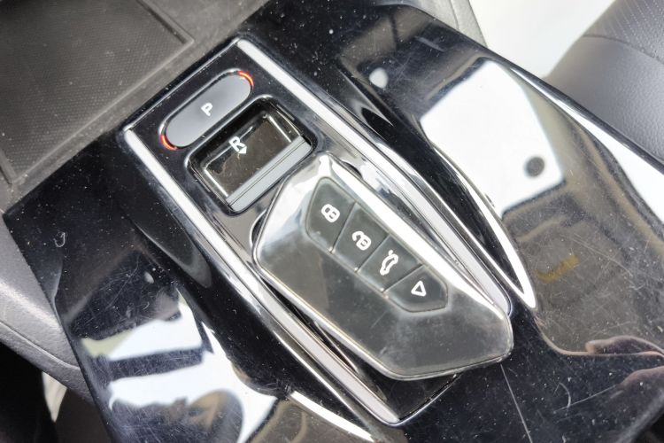 Honda e:NS1 2023 #9 Honda e:NS1 2023 car image #9