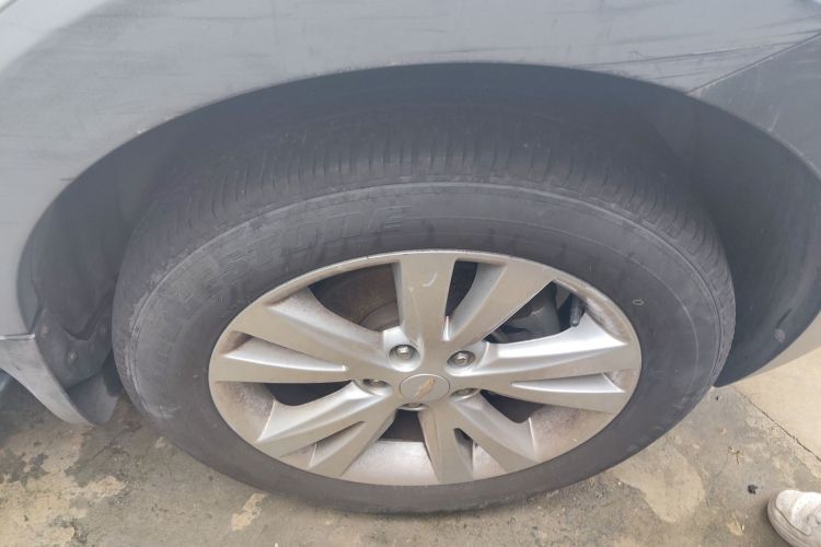 Chevrolet Captiva 2015 car image #9