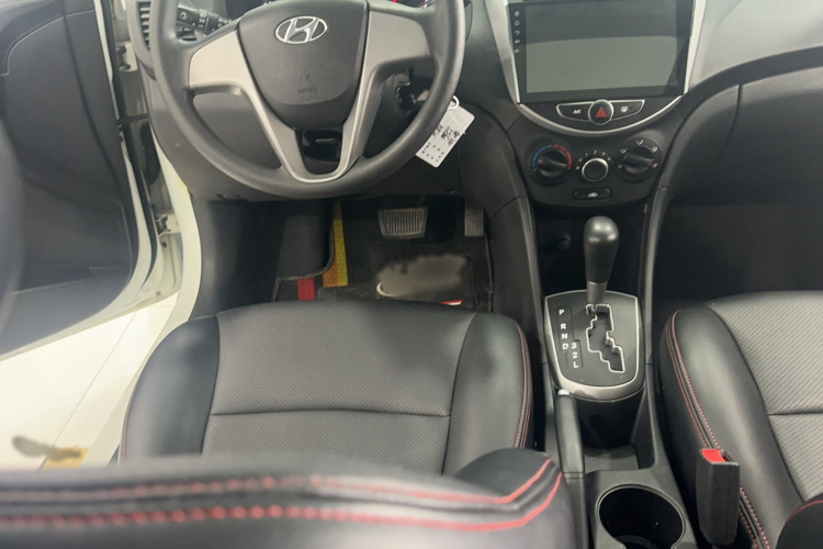 Hyundai Reina Hatchback 2015 #9 Hyundai Reina Hatchback 2015 immagine di auto #9