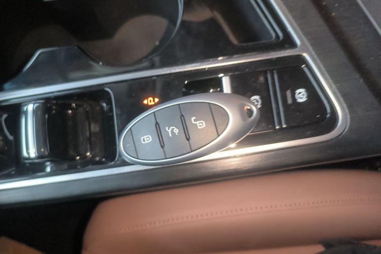 2024 car image #9