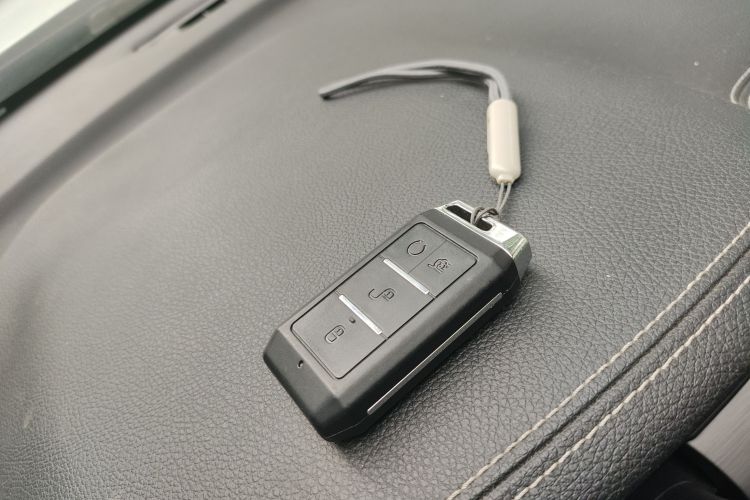 BYD Qin 2020 immagine di auto #9