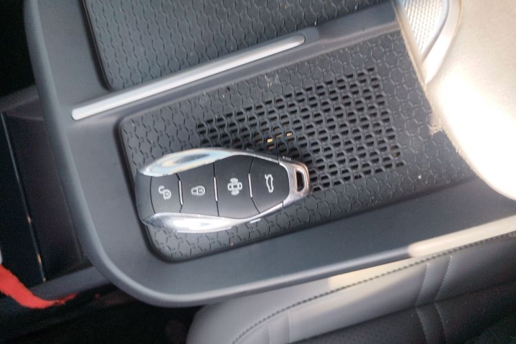 HongQi EH7 2024 car image #9