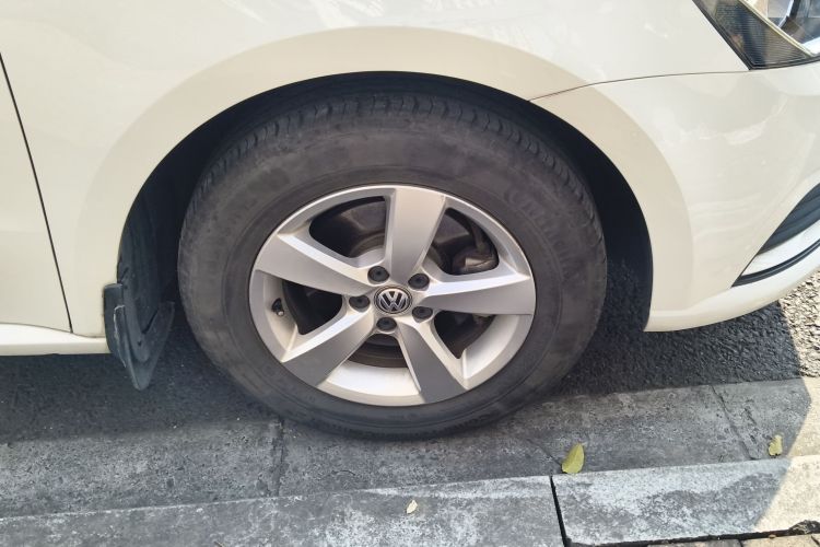 Volkswagen Gran Lavida 2017 car image #9