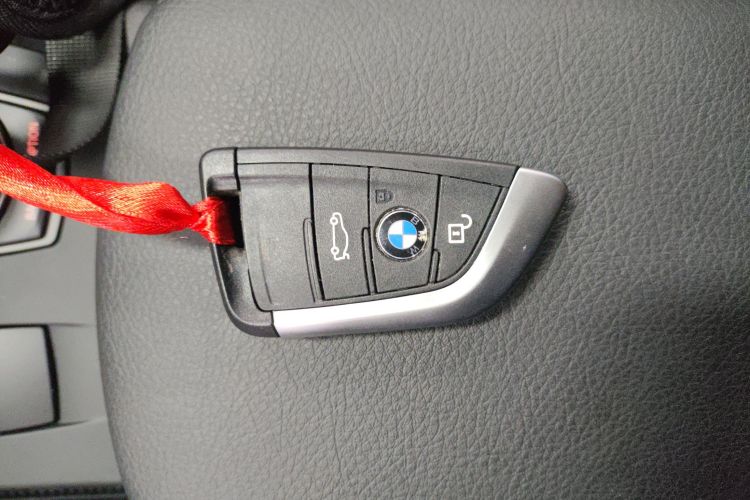 BMW 1 Series 2023 car image #9