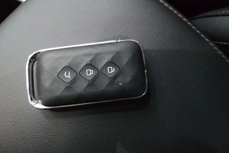 Wuling Asta 2022 #9 Wuling Asta 2022 صورة سيارة #9