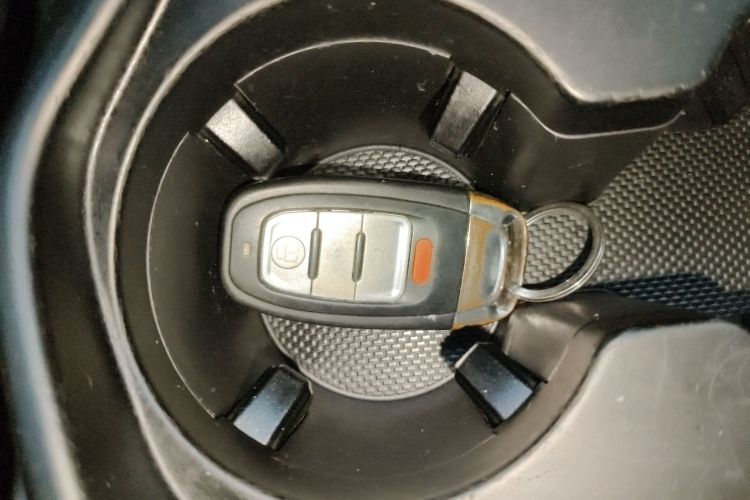 Hyundai Grand Santa Fe 2017 #9 Hyundai Grand Santa Fe 2017 car image #9