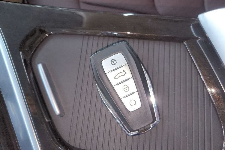 GEELY JiaJi New Energy 2021 car image #9