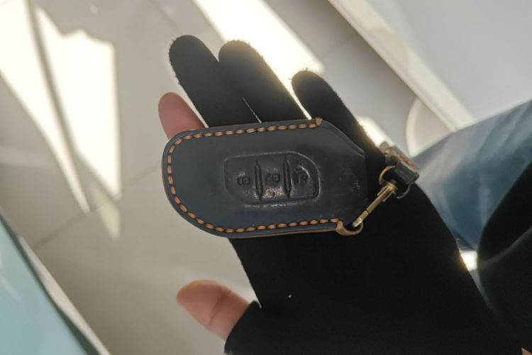 Forthing Yacht 2022 car image #9