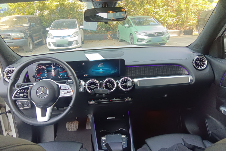 Mercedes-Benz GLB Class 2021 immagine di auto #9