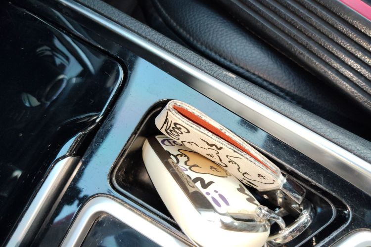 GEELY Ulion 2015 immagine di auto #9