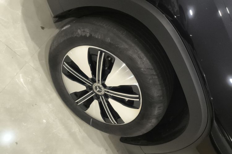 Mercedes-Benz EQB Class 2023 immagine di auto #9