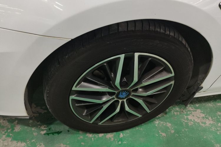 BYD Qin Pro New Energy 2018 immagine di auto #9