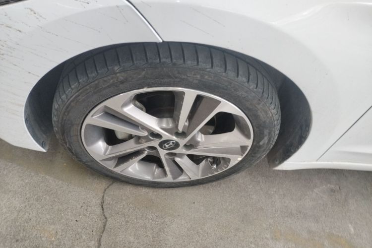 Hyundai Elantra AD 2018 car image #9