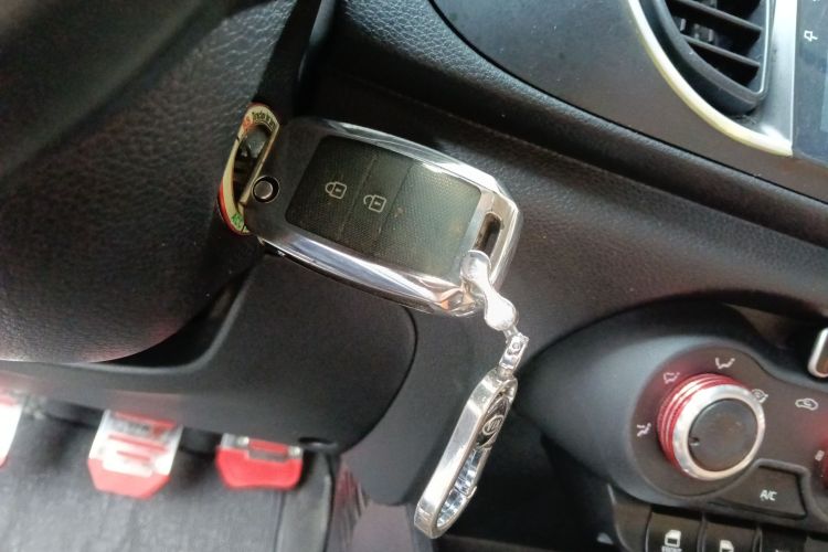 起亚 焕驰 2018 汽车图片 #9