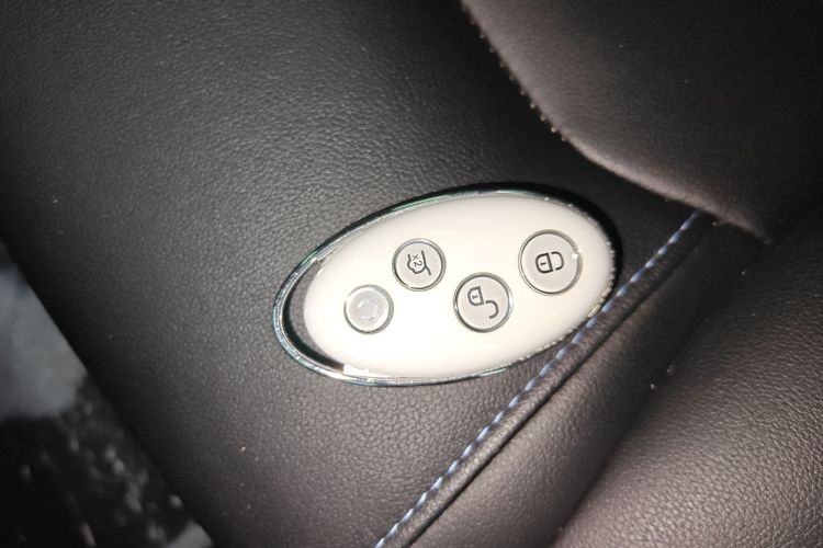 BYD Yuan 2019 car image #9